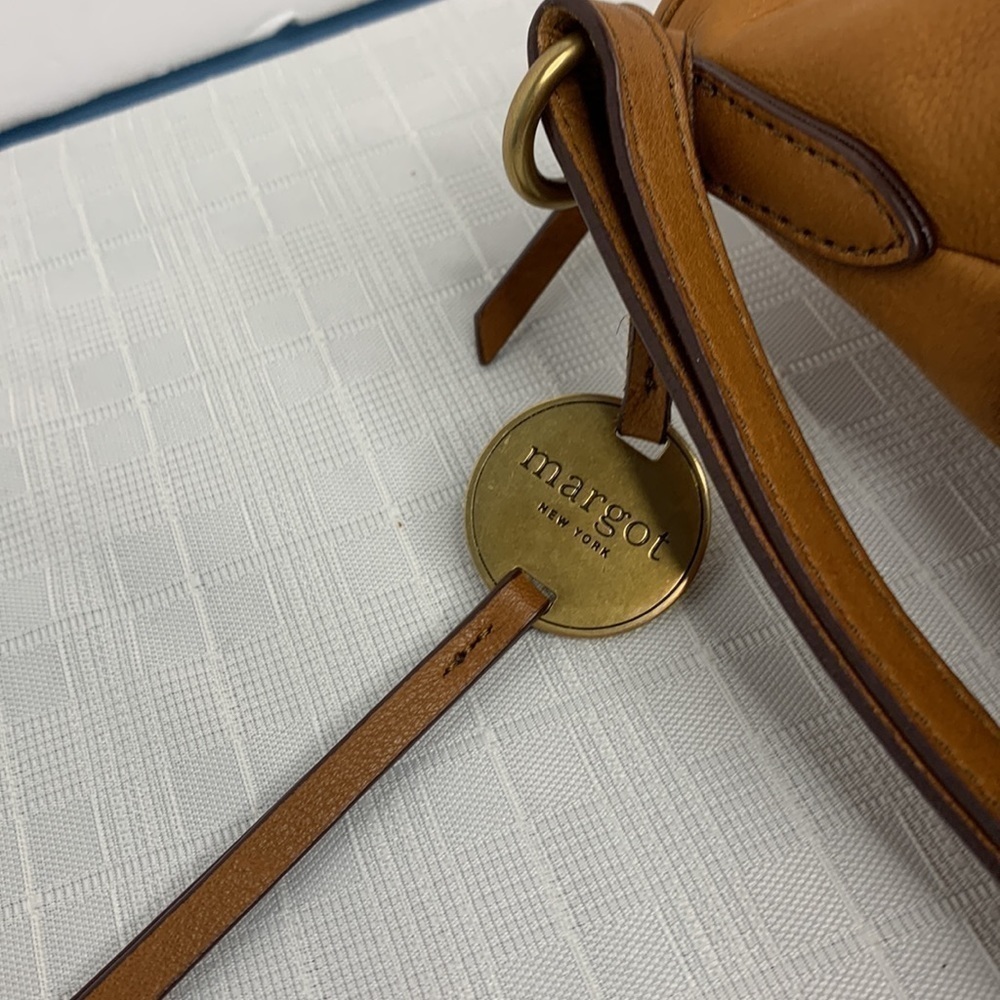 Margot Tan whiskey Leather turnlock crossbodybag - Picture 7 of 9